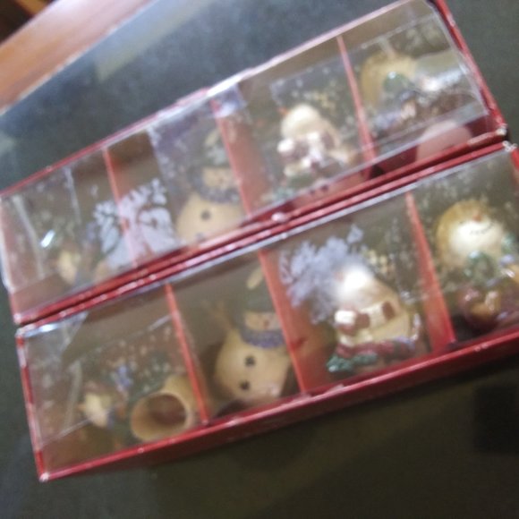 8 St Nicholas Square Napkin Ring Holder - Picture 8 of 13